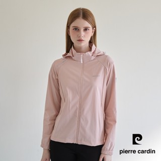 【pierre cardin 皮爾卡登】女款 涼感透氣防曬抗UV彈力可拆式連帽夾克外套-淺橘色 (6257691-62)