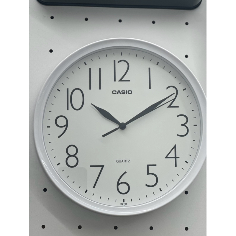 CASIO卡西歐簡潔大方的三針-時、分、秒針設計 牆上型方形時鐘IQ-05-1 IQ-05-7 IQ-06-7