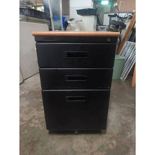 【尚典中古家具】 黑色木紋三抽活動櫃（無鑰匙） 中古-二手-活動櫃-辦公傢俱-抽屜櫃-收納櫃-三層櫃