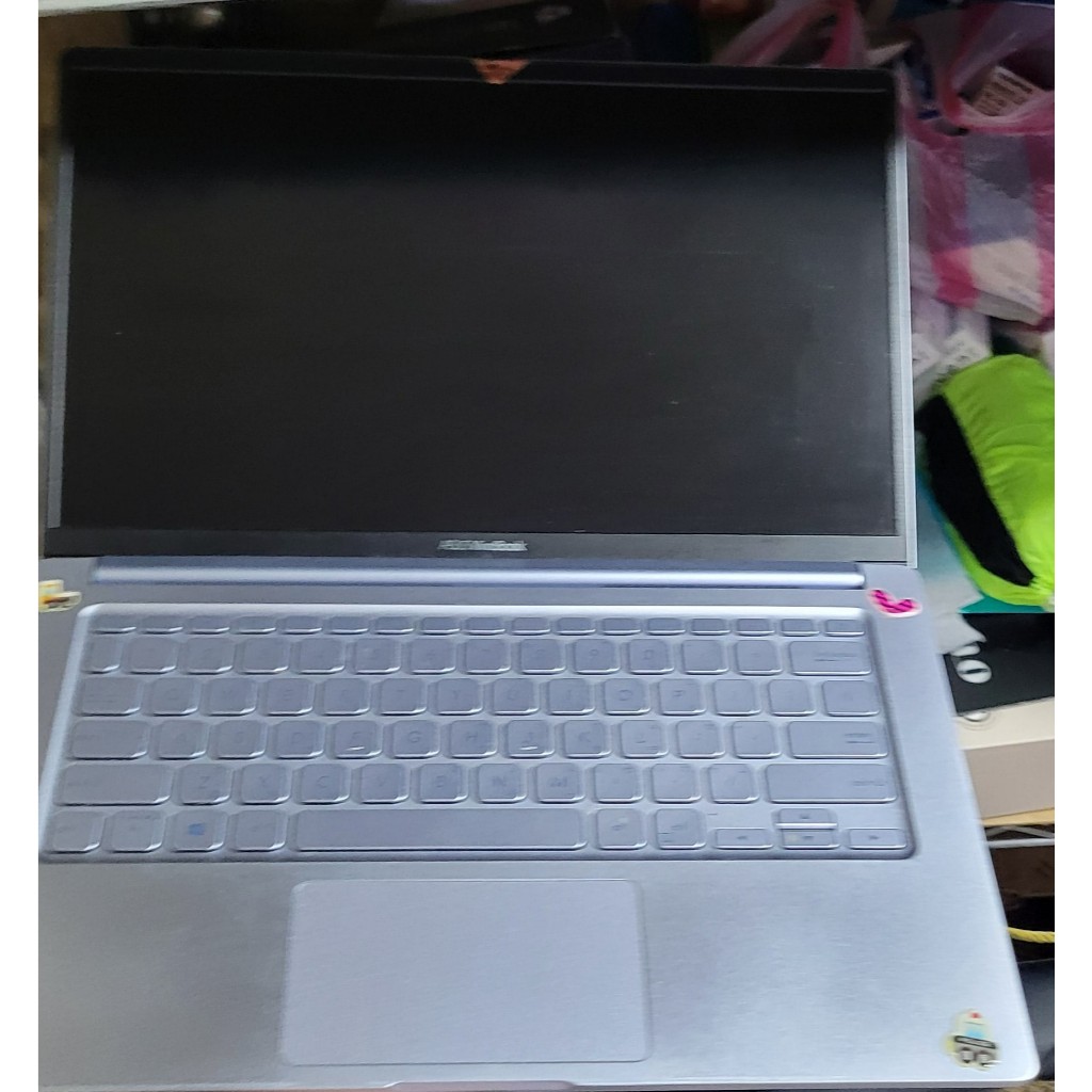 故障品ASUS VivoBook S403F 14吋 8代無硬碟無記憶體無網卡 外觀大致完整，故障原因不明1750元