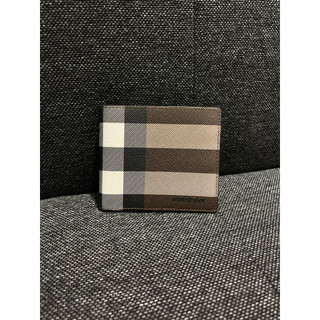 【𝐆𝐎𝐋𝐃𝐄𝐍 中壢店】BURBERRY 滿版格紋品牌文字短夾-8卡