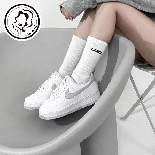 Nike Air Force 1 AF1 休閒鞋 白 淺灰 灰白 白灰 灰邊線 白灰勾 白底 灰勾 休閒鞋