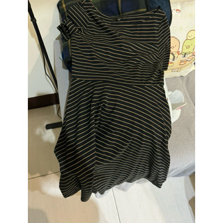 Uniqlo條紋裙 包色款 尺碼M