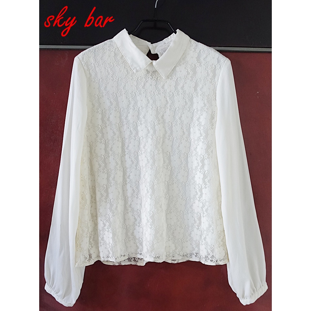 ☆一身衣飾☆ 日本品牌【sky bar】乳白色 蕾絲 空靈氣質款 美衣~直購價299~🐚11/28
