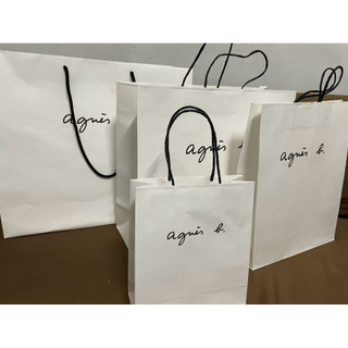 Agnes b.購物紙袋，交換禮物