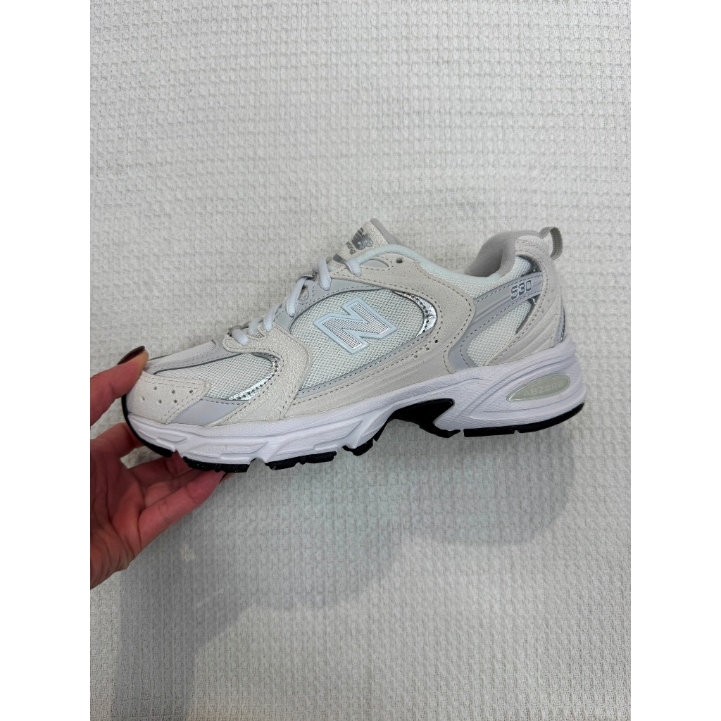 有間店🔹NEW BALANCE 530系列 杏色 男女款 穿搭 休閒鞋 運動 MR530CE