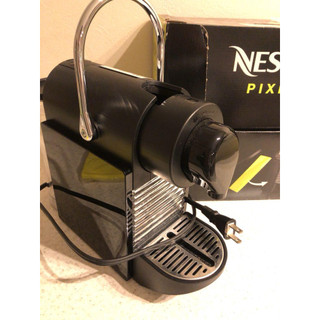 在家輕鬆享受頂級咖啡Nespresso雀巢 精品膠囊咖啡機PIXIE Clips D60螢光黃~全新，附黑色板二片