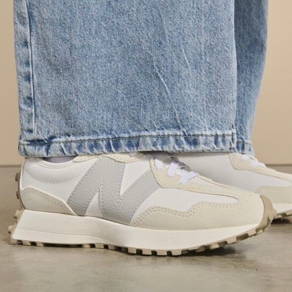 -ES- 現貨 New balance 327 復古 NB327 海鹽 灰白 皮革 米灰 NB 休閒鞋 WS327KE