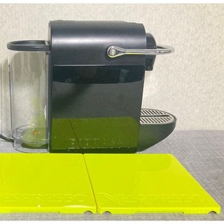 在家輕鬆享受頂級咖啡Nespresso雀巢 精品膠囊咖啡機PIXIE Clips D60螢光黃~附黑色板二片