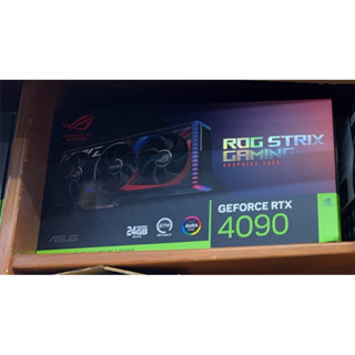 ASUS ROG RTX 4090 顯示卡紙盒