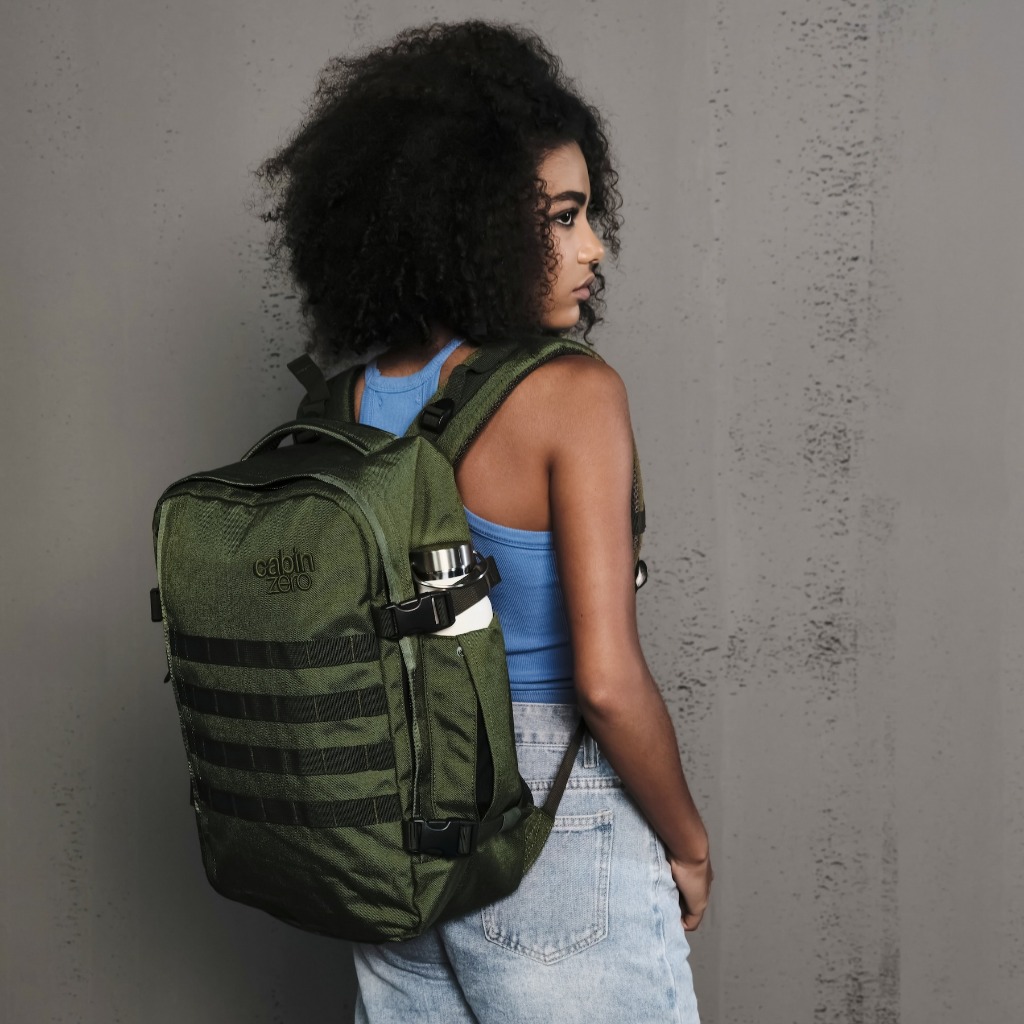 CabinZero 英國輕旅登機後背包 綠色 軍用款 28L 大容量 行李包 CC09BA6A3010