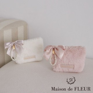 Maison de FLEUR 暖毛絨蝴蝶結珍珠吊飾迷你收納袋(08000754500)