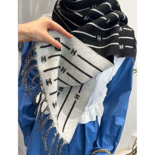 ✖️全新Chanel 25B條紋logo黑灰圍巾（台灣購入