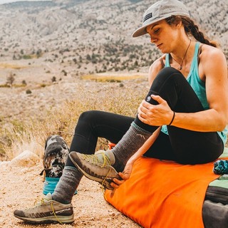 Darn Tough Hiker Boot Midweight 女款中厚度避震羊毛襪-任選2雙85折-1907