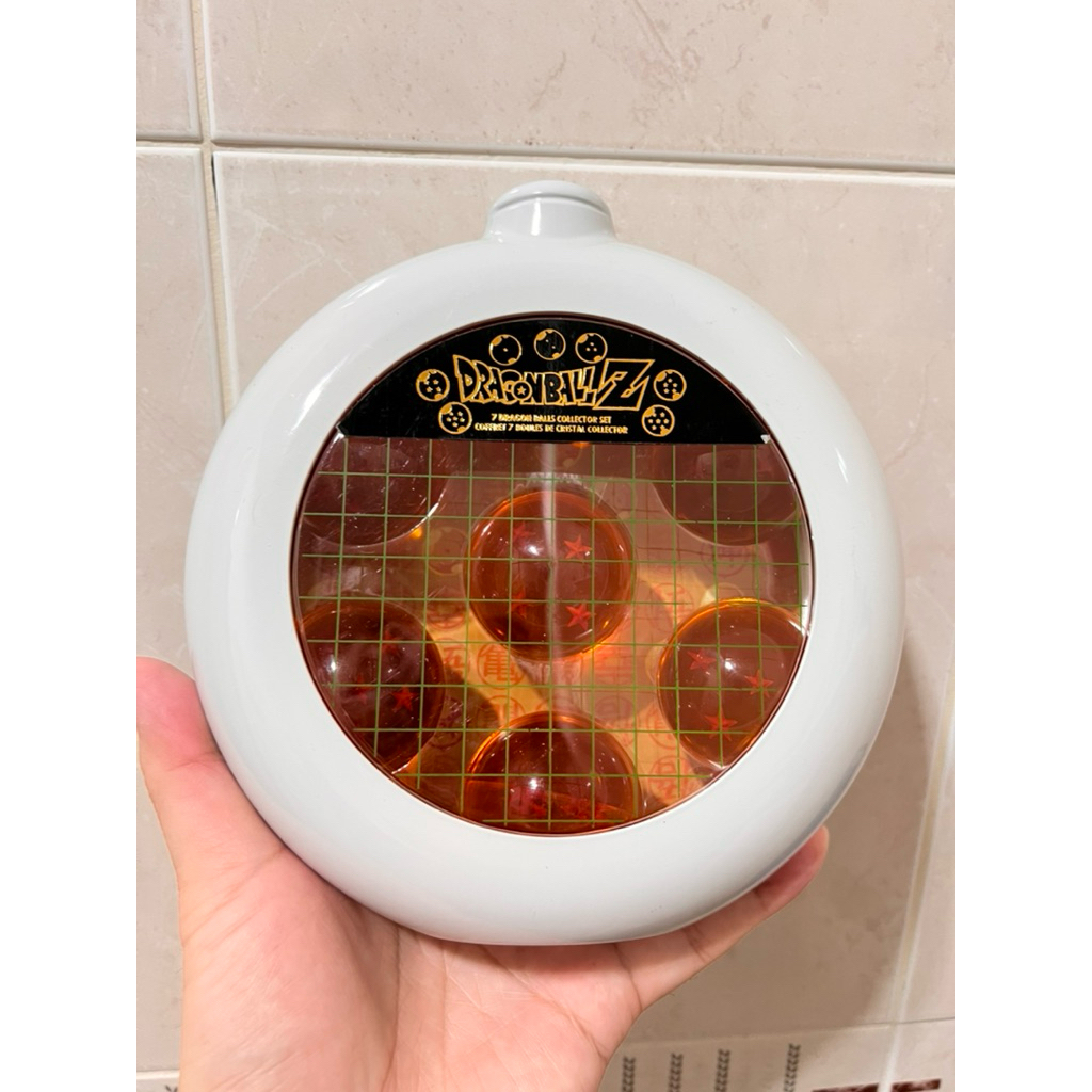 七龍珠 ABYSTYLE，萬代原裝，台灣代理白證，全新未拆 七龍珠 龍珠雷達造景外盒，內有七顆 神龍 龍珠。