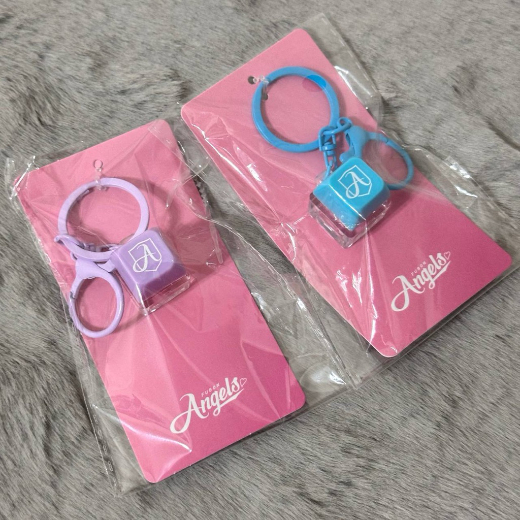 富邦悍將 寵愛天使主題日 心動鍵盤吊飾 / super junior LSS 小卡