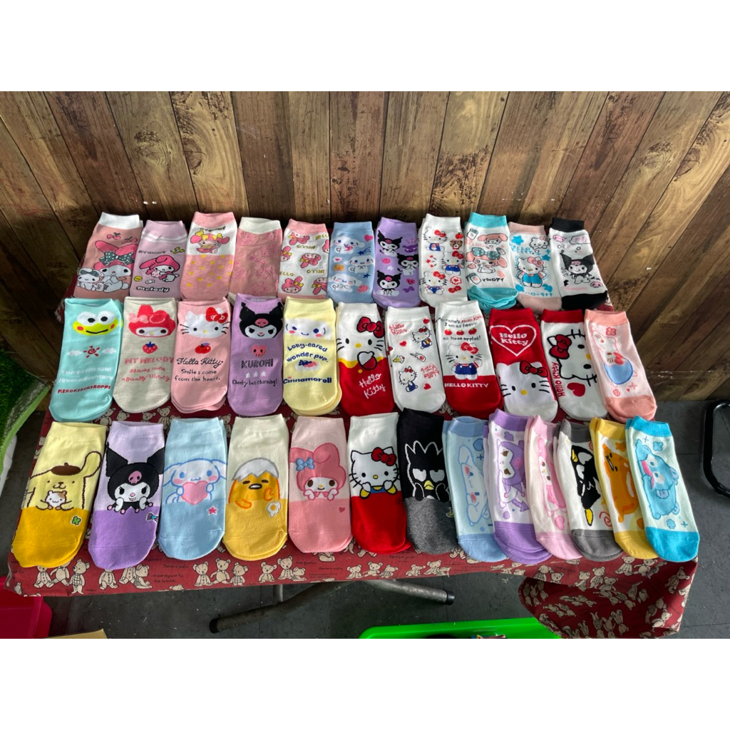 超Q的迪士尼襪子（一雙25$》🉑️隨機🉑️挑款式請私訊聊聊❤️購買再送精美小禮物🎁