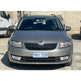 台灣之光 全新 Skoda 斯柯達 OCTAVIA 14 15 16 17 年 原廠型 黑底 頭燈 大燈 台灣製