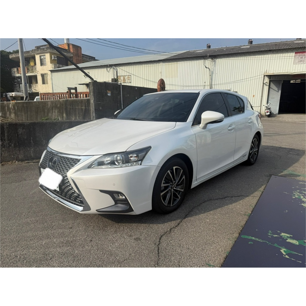 2017 Ct200h 有跟車 售53.8萬 自售