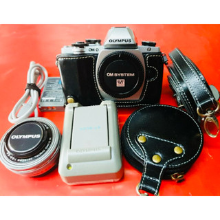 Olympus OM-D E-M10 Mark I 無反微單相機+14-42mm F3.5-5.6電動鏡優(有貼保護貼