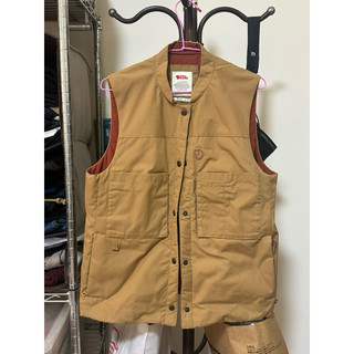 【Fjallraven 小狐狸 Singi Padded 背心 女】