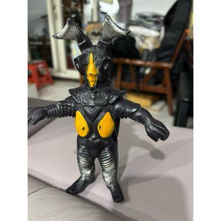 日本製物品超人力霸王是萬代(Bandai) 出品的傑頓(Zetton) 軟膠人偶