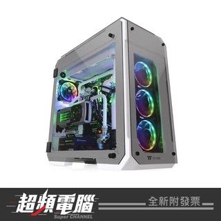 Thermaltake 曜越 光透 View 71 TG 高直立式強化玻璃機殼 雪白版