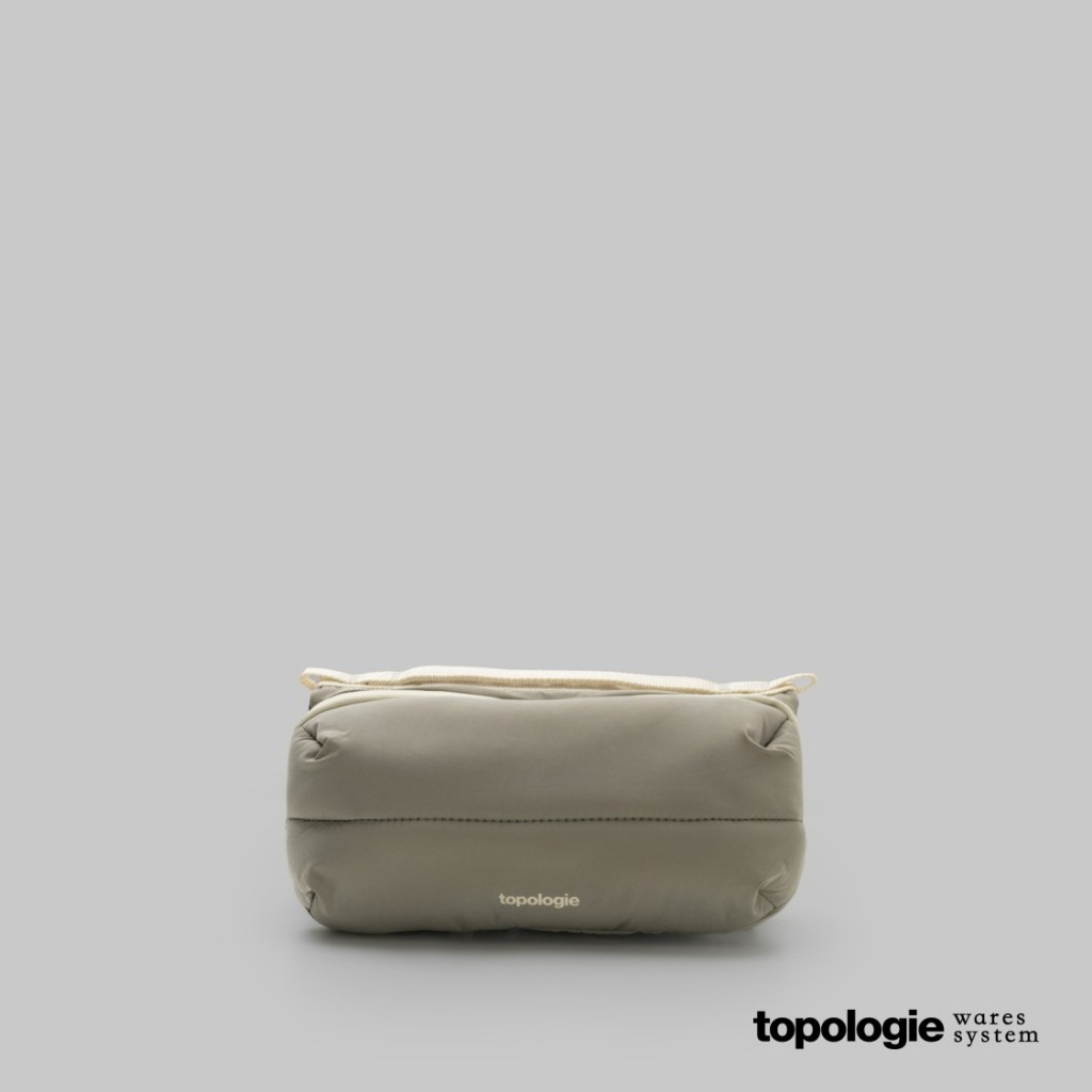 Topologie Bottle 中號水瓶斜背包【僅含包款】