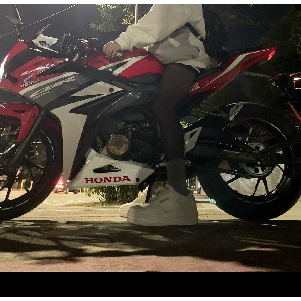 月繳5000元《可分期》二手大學開學季2016出廠 HONDA CBR150R(本田白牌入門） 紅白配色