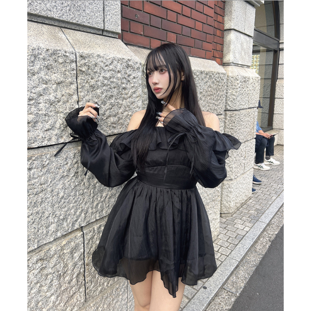 (多款 3件1111元) 日本GRL 微微光澤 長袖 黑色小洋裝 聖誕節 小魔女 荷葉邊緞帶 可露肩 長外衣