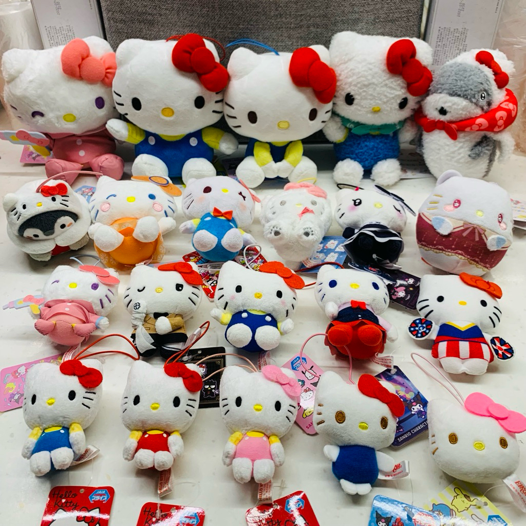 ❤Lika小舖❤凱蒂貓綜合 日本帶回 全新正版現貨 三麗鷗景品玩偶布偶娃娃吊飾 Hello Kitty 離家出走鯊魚