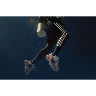 【S.M.P】Pharrell Williams × adidas Adistar Jellyfish JP9261