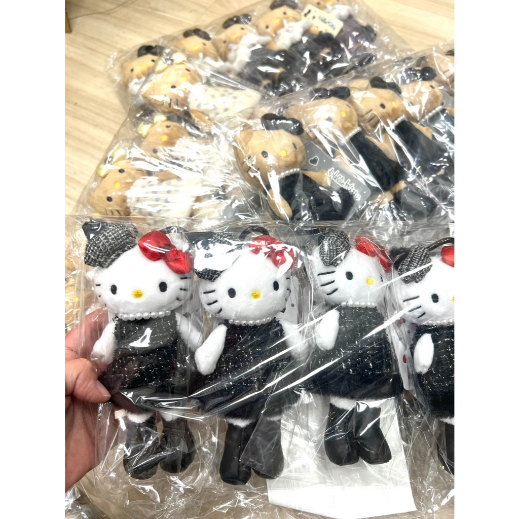 新到貨 日本空運正品 Hello kitty 長腿 kitty 黑天使 黑皮 KITTY 凱蒂貓 包吊飾 貴婦KITTY