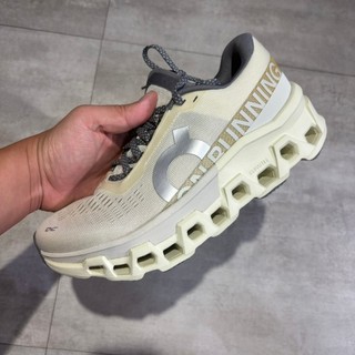 BTW 瑞士 On 男女 Cloudmonster 2 休閒鞋 跑步鞋 奶油白 個性 舒適 費德勒 運動 緩震