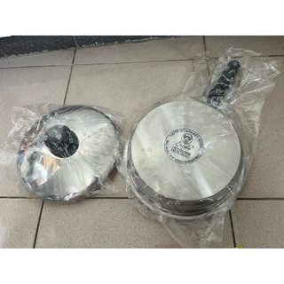 全新 未使用 BUFFALO 牛頭牌 18/ 10不銹鋼 炒鍋 鍋具（附蓋子)(直徑24高8cm）