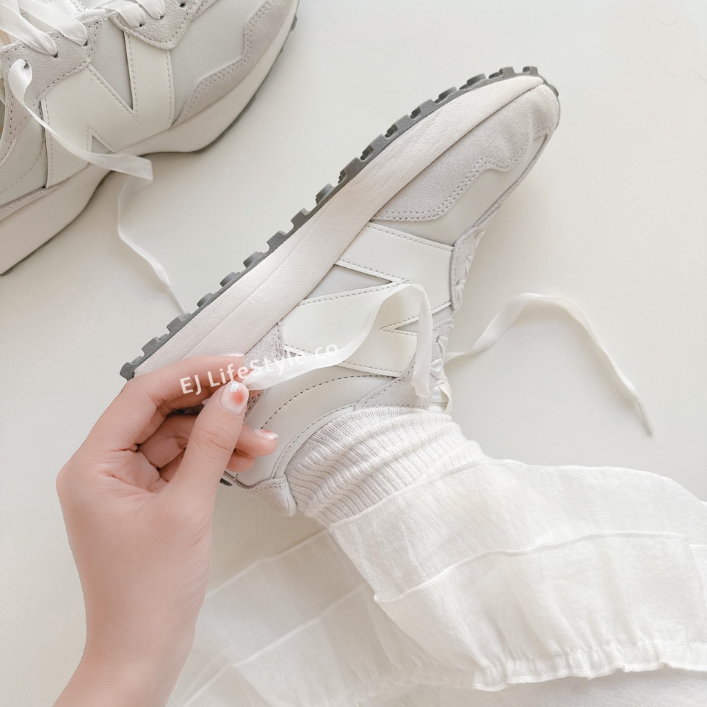 -EJ- 現貨 NEW BALANCE 327 NB327 珠光面 麂皮 女鞋  奶灰白 WS327MT
