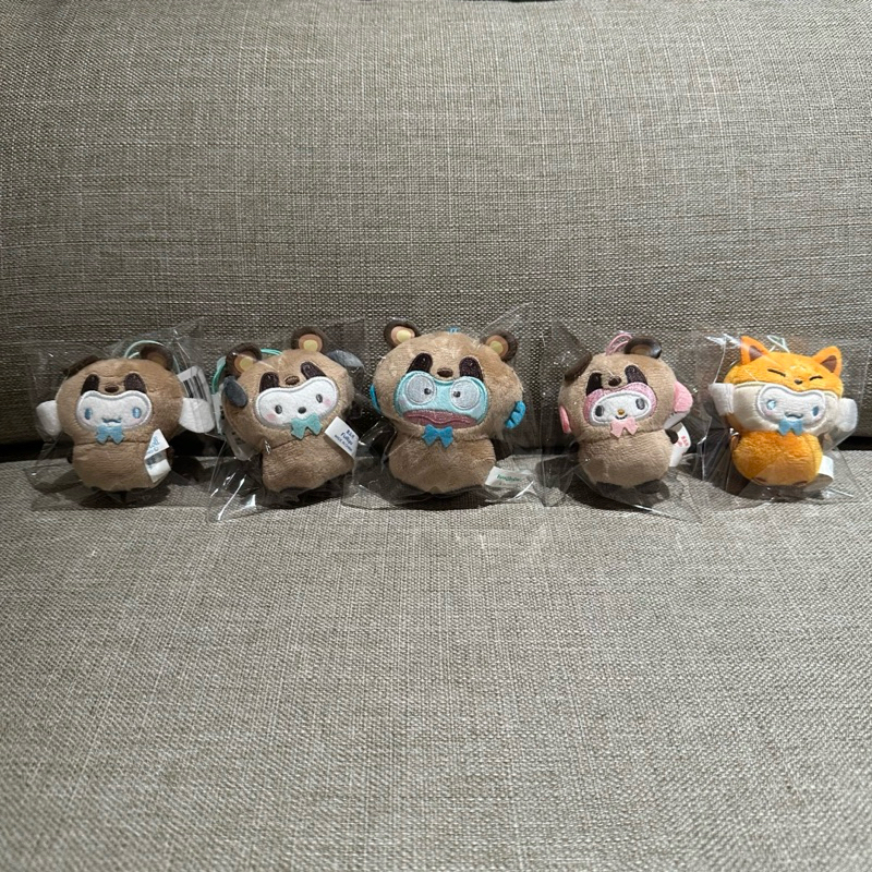 日本國內景品 三麗鷗娃娃吊飾 三麗鷗狸貓裝娃娃吊飾 三麗鷗浣熊裝娃娃吊飾