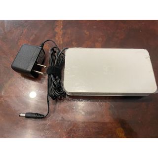 D-Link DES-1008A 8埠 100Mbps 桌上型乙太網路交換器