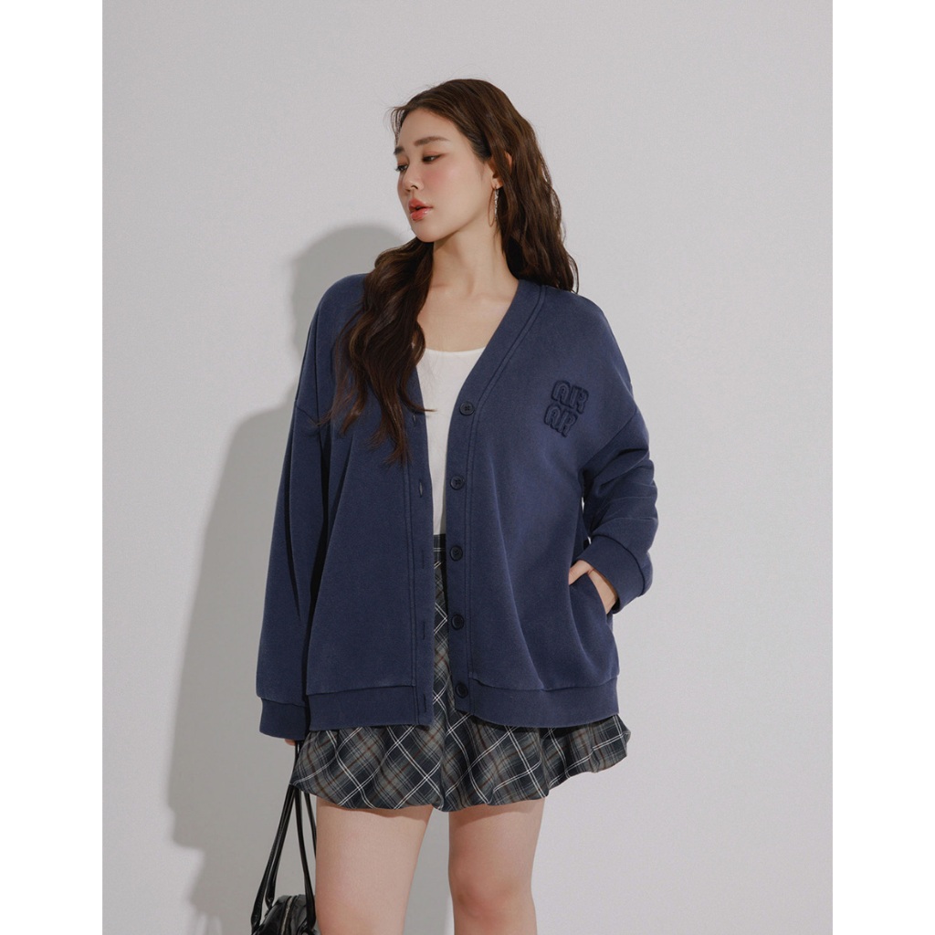 AIR SPACE PLUS V領排扣貼布LOGO運動風長版外套(深藍/咖啡) 女裝 現貨 大尺碼 中大尺碼