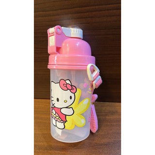 三麗鷗 HELLO KITTY 兒童水壺 彈蓋水壺 附背帶 吸管