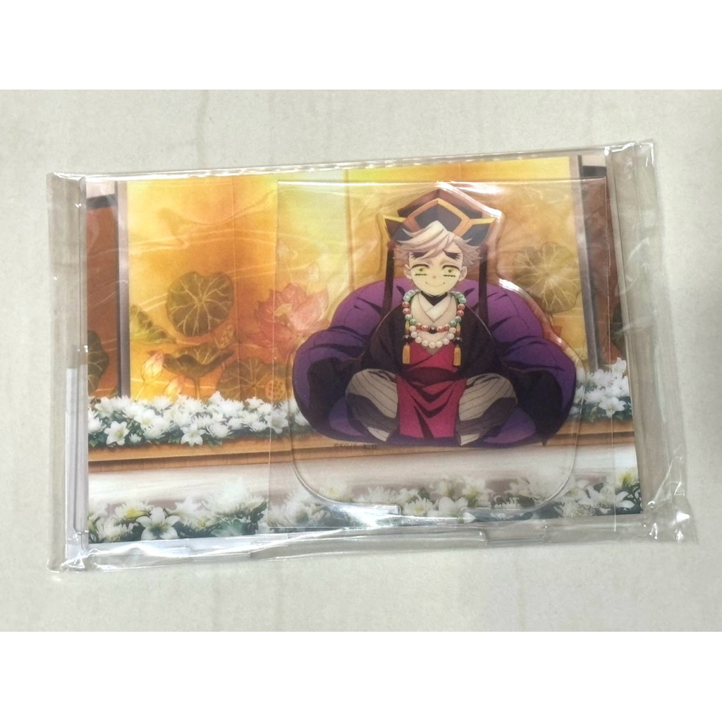 日本🇯🇵日版ufotable咖啡廳-（全新現貨不用等）鬼滅之刃幼年童磨立牌幼少期童磨立牌童磨小時候立牌幼年童磨徽章