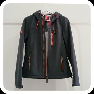 SUPERDRY 女生鋪絨連帽機能外套 WIND TREKKER系列 防風保暖