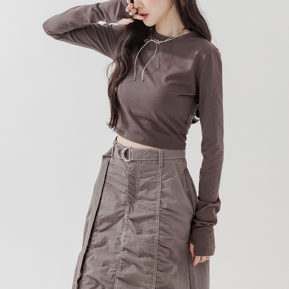 QUEENSHOP_F 女裝 長袖 指洞設計基礎短版上衣 三色售 S/M/L 現+預 【01099133】