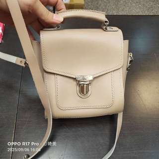 *zatchels劍橋包 奶茶色 翻蓋方包斜背包側背包方糖包17*16*厚7CM $1200