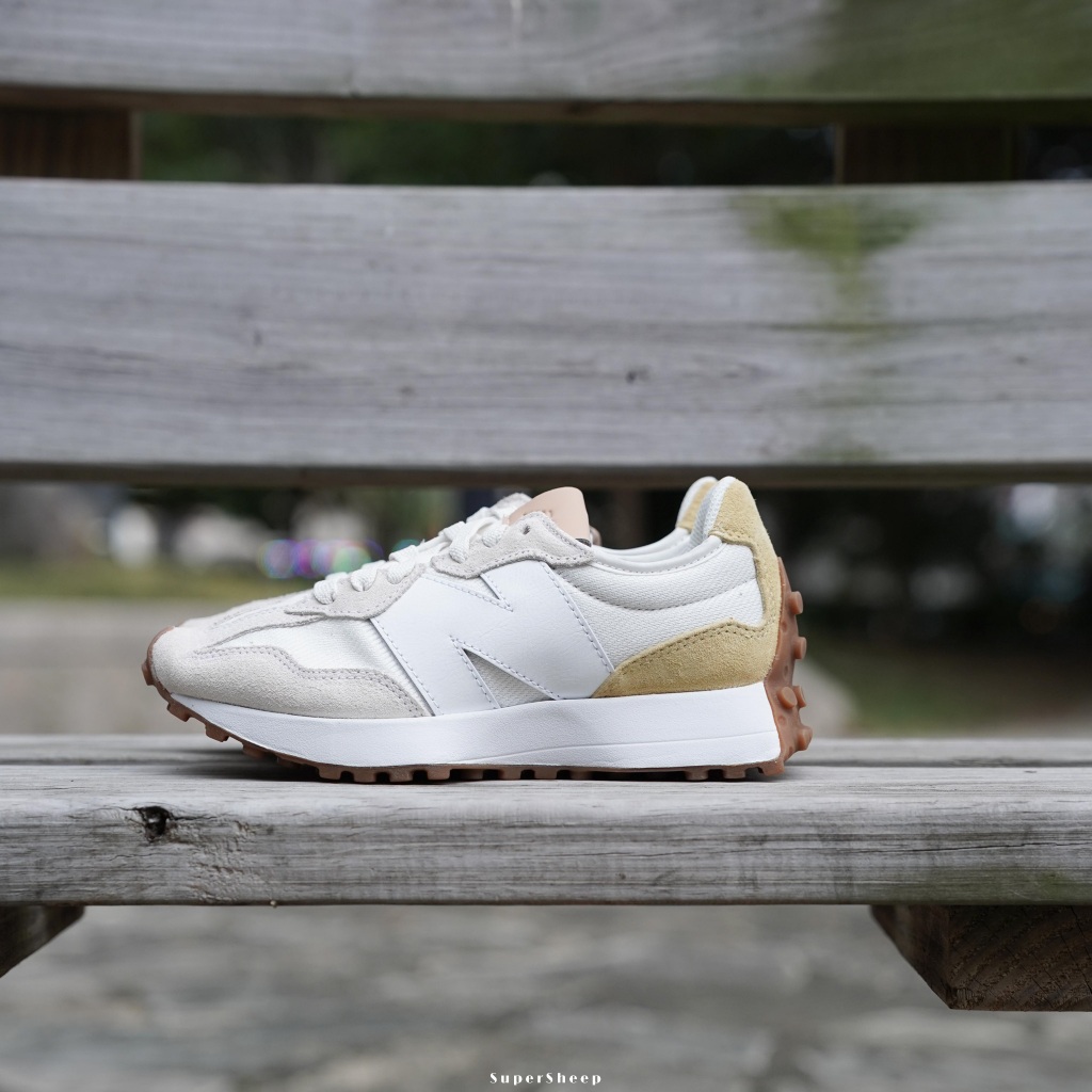 New Balance 327 女鞋 復古休閒鞋 百搭必備 焦糖底 麂皮拼接 白 乾草黃 WS327RE