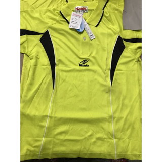 桌球孤鷹~正品Nittaku球衣~黃綠色有領款 廠商斷碼特價出清 有輕微汙漬材適好 穿著舒適!