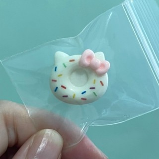 三麗鷗 Sanrio 鞋釦 Hello Kitty 凱蒂貓 甜甜圈 洞洞鞋 Crocs 卡駱馳