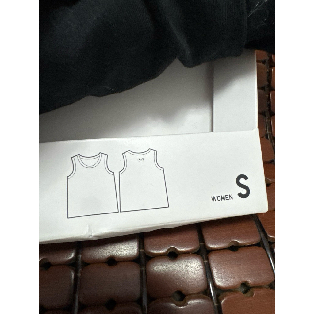 UNIQLO聯名眼睛👀背心S號