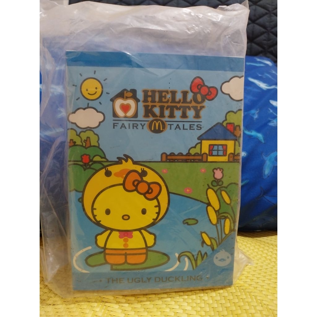 現貨  長榮航空 Hello  Kitty 撲克牌 麥當勞Hello Kitty造型娃娃