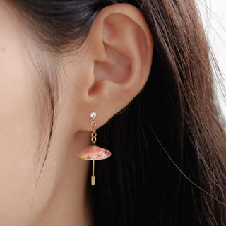 | OSEWAYA | 紅葉紙傘耳環 秋日漫步 秋季 秋天 楓葉 賞楓 純鈦耳針 日本飾品 日本製造